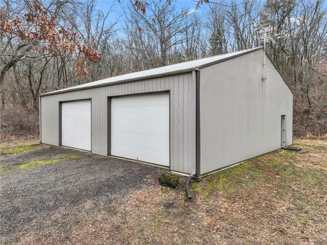 25293 Dehoff Drive, Tonganoxie, KS 66086