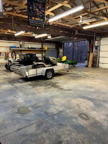 25293 Dehoff Drive, Tonganoxie, KS 66086