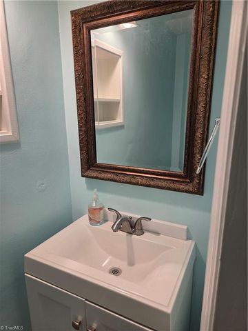 1501 Drumcliffe Road, Winston-salem, NC 27103