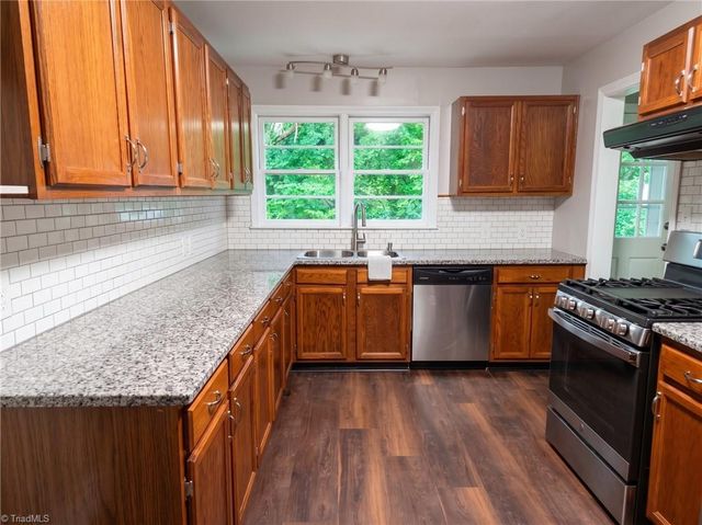 1501 Drumcliffe Road, Winston-salem, NC 27103