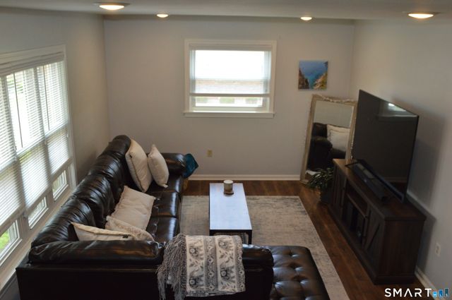 1385 Highland Avenue 1B, Waterbury, CT 06708