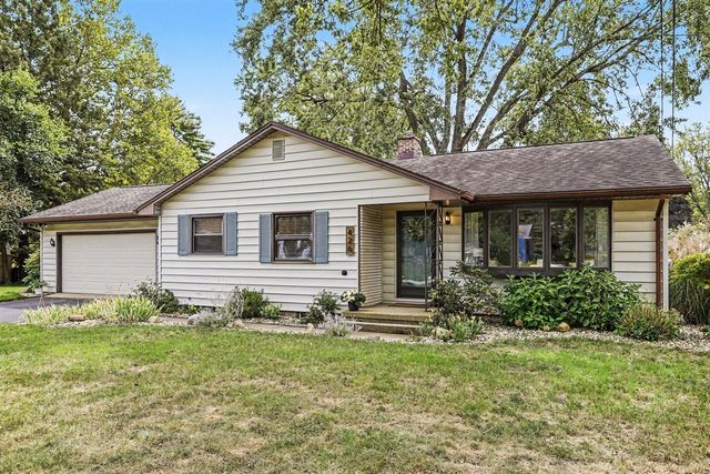 426 Larkspur Avenue, Portage, MI 49002