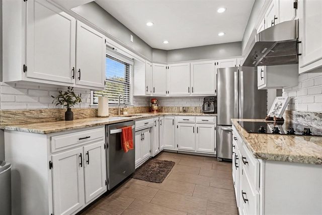 426 Larkspur Avenue, Portage, MI 49002