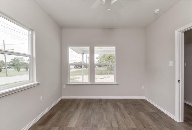 412 Booth ST A, Taylor, TX 76574