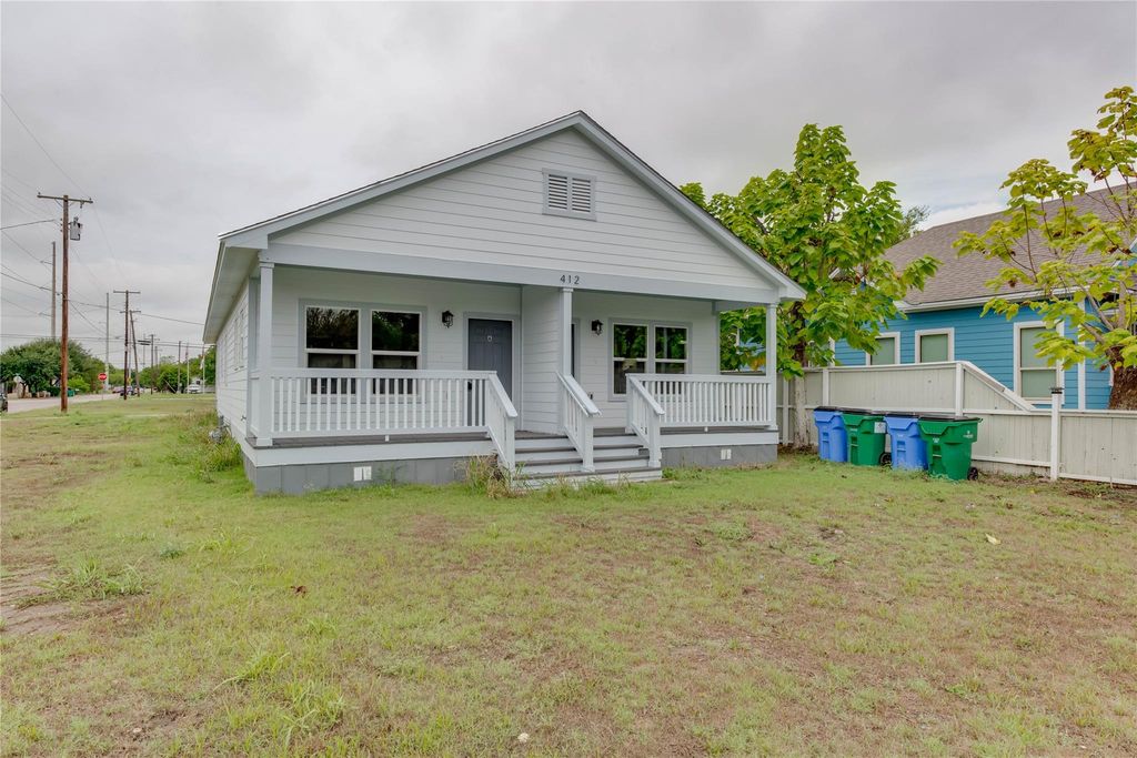 412 Booth ST A, Taylor, TX 76574