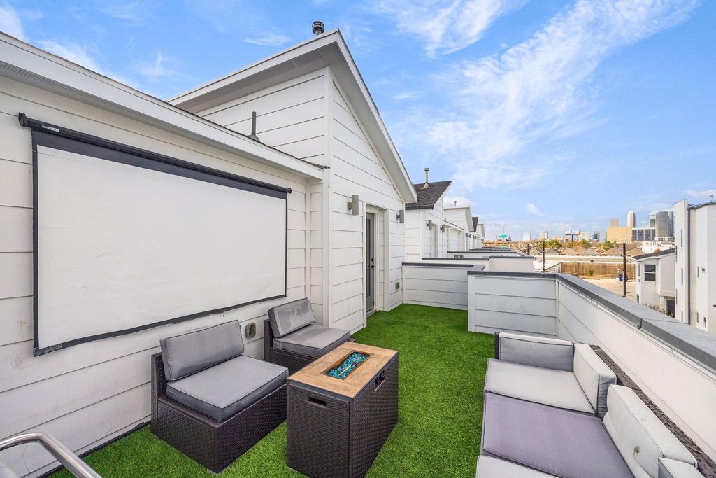 3012 Markle Drive, Houston, TX 77003