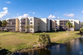 2075 NW 46th Avenue I201, Lauderhill, FL 33313