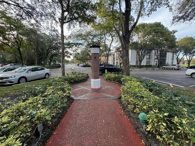 3730 Inverrary Dr 3B, Lauderhill, FL 33319