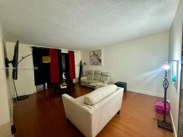 3730 Inverrary Dr 3B, Lauderhill, FL 33319