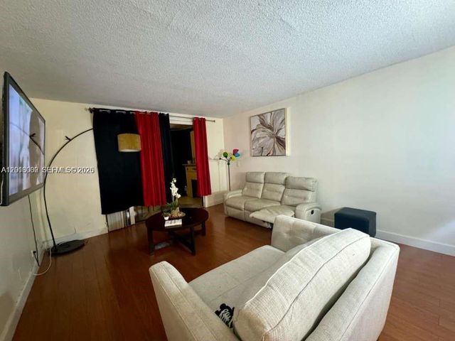3730 Inverrary Dr 3B, Lauderhill, FL 33319