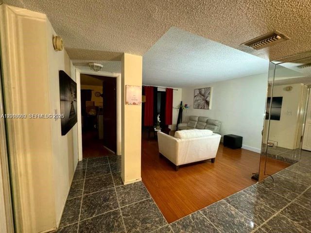 3730 Inverrary Dr 3B, Lauderhill, FL 33319