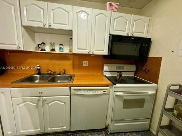 3730 Inverrary Dr 3B, Lauderhill, FL 33319