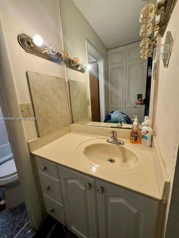 3730 Inverrary Dr 3B, Lauderhill, FL 33319