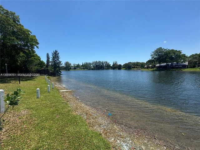 3730 Inverrary Dr 3B, Lauderhill, FL 33319