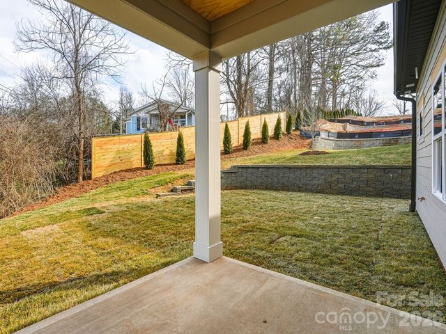 118 Chapel Crossing Lane 10, Weaverville, NC 28787