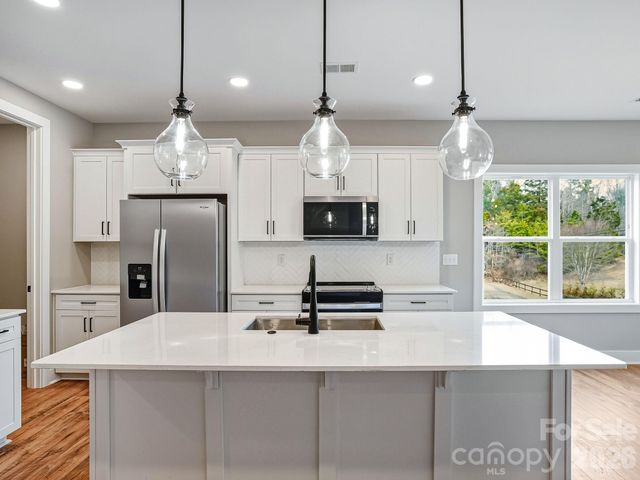 118 Chapel Crossing Lane 10, Weaverville, NC 28787