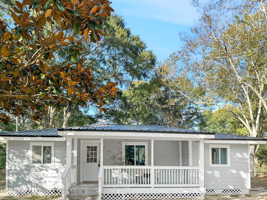 4837 Diamond Avenue, Moss Point, MS 39563