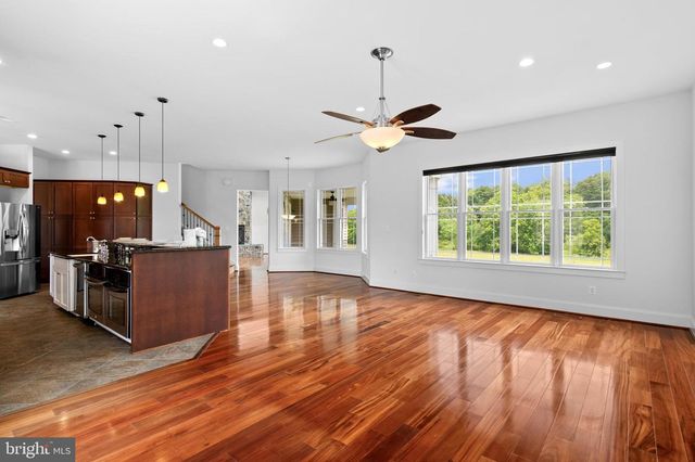 37016 LONGMOOR FARM LN, Hillsboro, VA 20132