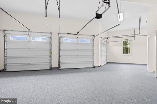 37016 LONGMOOR FARM LN, Hillsboro, VA 20132