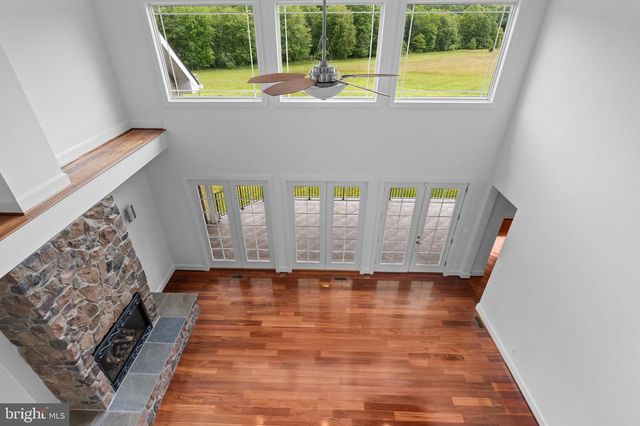 37016 LONGMOOR FARM LN, Hillsboro, VA 20132