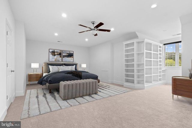 37016 LONGMOOR FARM LN, Hillsboro, VA 20132