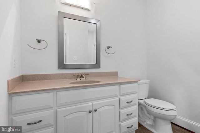 37016 LONGMOOR FARM LN, Hillsboro, VA 20132