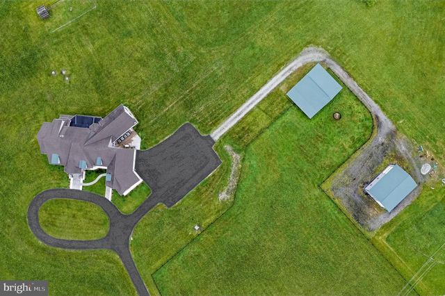 37016 LONGMOOR FARM LN, Hillsboro, VA 20132