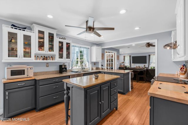 6 Twyford Lane, Manchester, NJ 08759