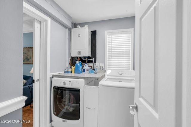 6 Twyford Lane, Manchester, NJ 08759
