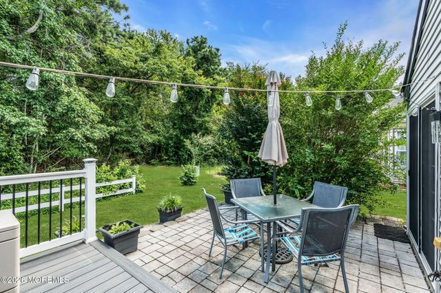 6 Twyford Lane, Manchester, NJ 08759