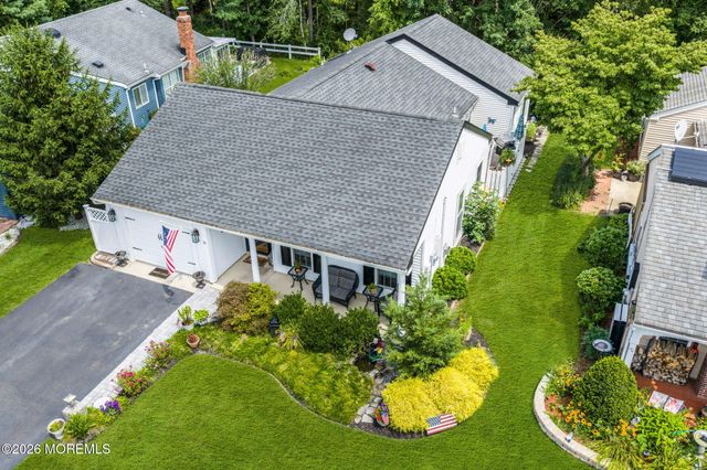 6 Twyford Lane, Manchester, NJ 08759