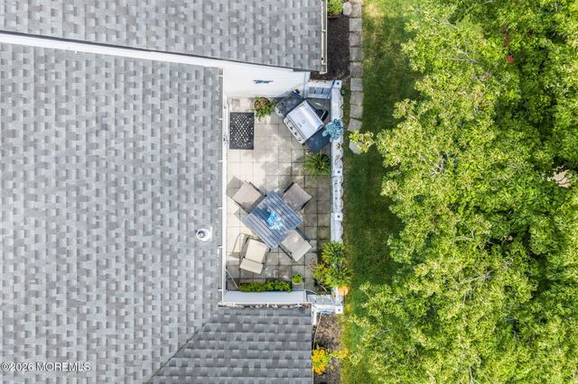 6 Twyford Lane, Manchester, NJ 08759