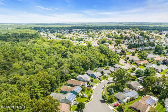 6 Twyford Lane, Manchester, NJ 08759