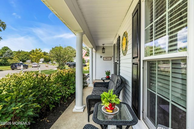 6 Twyford Lane, Manchester, NJ 08759