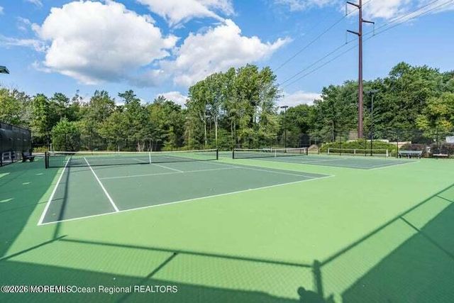 6 Twyford Lane, Manchester, NJ 08759