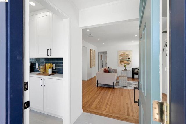 18421 Magee Way, Castro Valley, CA 94546