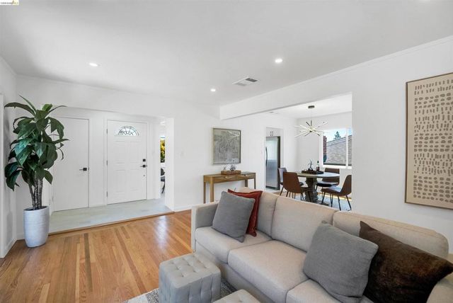 18421 Magee Way, Castro Valley, CA 94546