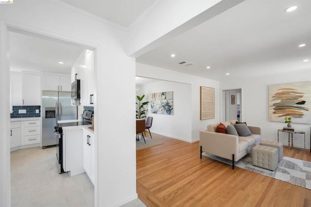18421 Magee Way, Castro Valley, CA 94546