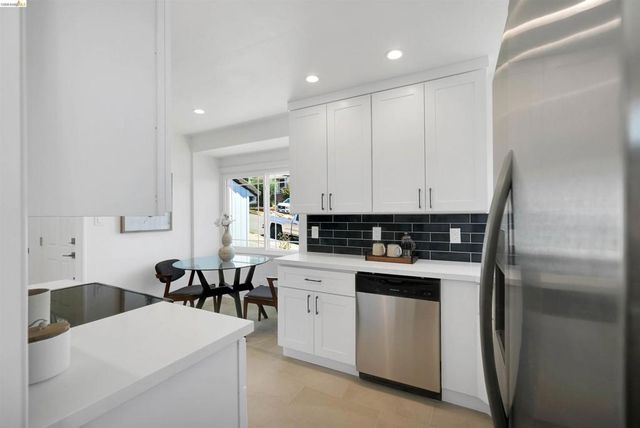 18421 Magee Way, Castro Valley, CA 94546