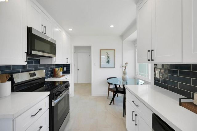 18421 Magee Way, Castro Valley, CA 94546