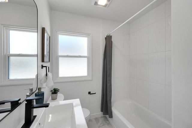 18421 Magee Way, Castro Valley, CA 94546