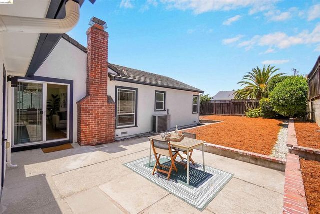 18421 Magee Way, Castro Valley, CA 94546