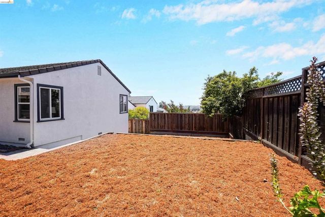 18421 Magee Way, Castro Valley, CA 94546