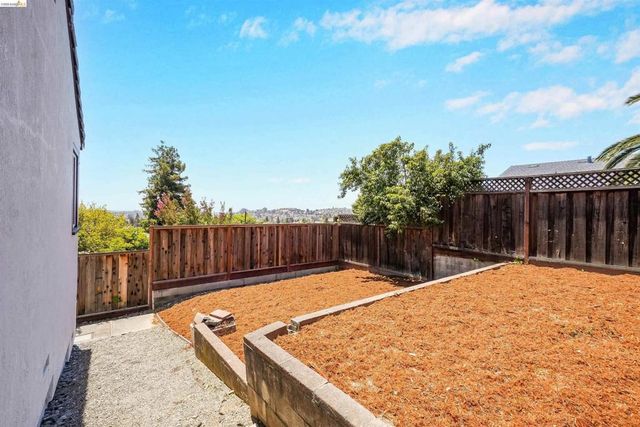18421 Magee Way, Castro Valley, CA 94546
