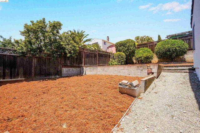 18421 Magee Way, Castro Valley, CA 94546