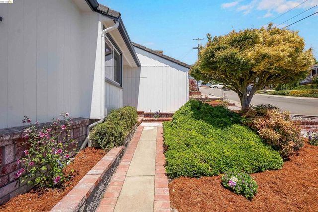 18421 Magee Way, Castro Valley, CA 94546