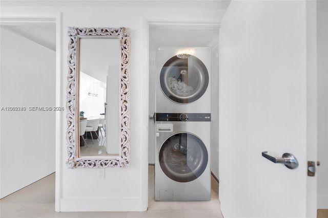 92 SW 3rd St 902, Miami, FL 33130