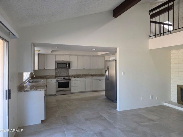 1650 W KIOWA Avenue, Mesa, AZ 85202