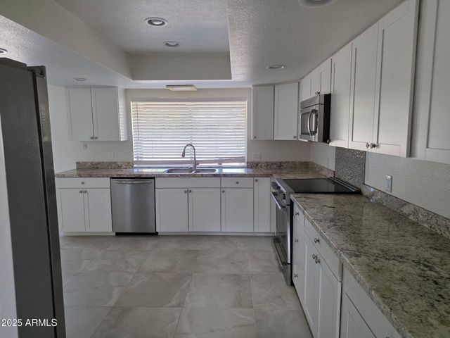 1650 W KIOWA Avenue, Mesa, AZ 85202