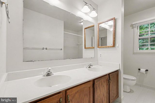 6570 ROCKLAND DR, Clifton, VA 20124